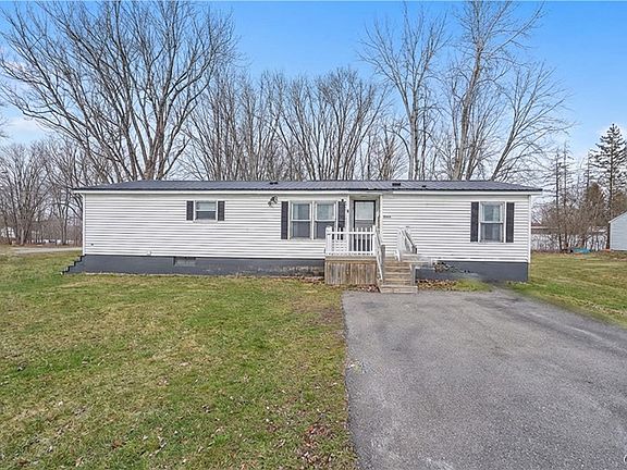 2nd image of 5975 E Pine Grove Rd