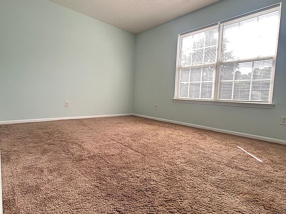 5th image of 5102 Elizabeth Rd