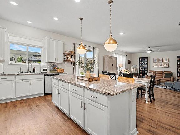 3rd image of 29250 KINSINGTON COURT
