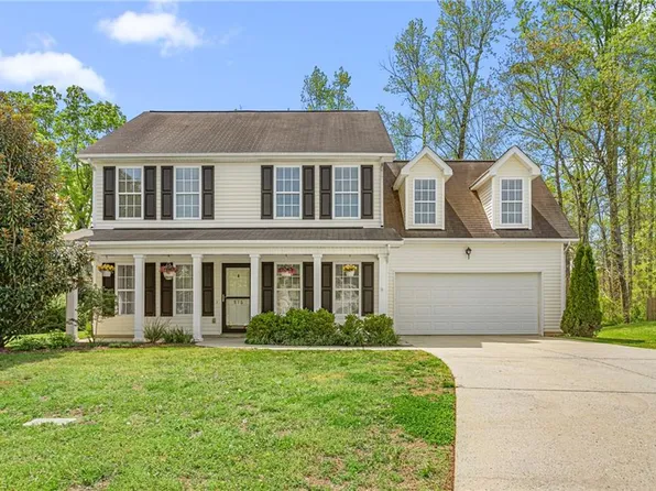 816 Hawthorn Ridge Dr, Whitsett, NC 27377
