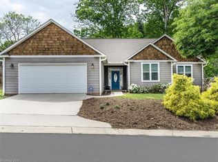 4 Catalina Ct, Asheville, NC 28806