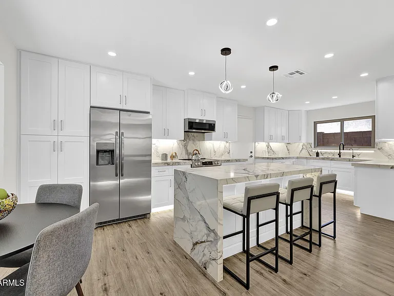 4760 W Wahalla Ln — Photo 1