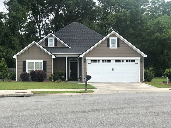 5249 Abbott Cir, Hahira, GA 31632