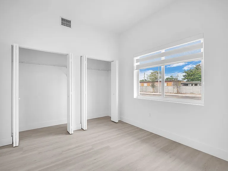 Hallandale City Center — Photo 46