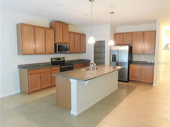 2nd image of 7608 Aloma Pines Ct