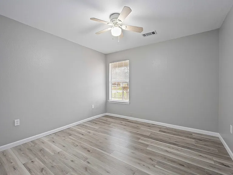 1728 Connorvale Rd #B — Photo 33