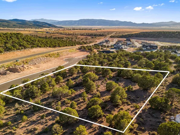 3212 W Moon Crest Dr, Cedar City, UT 84720