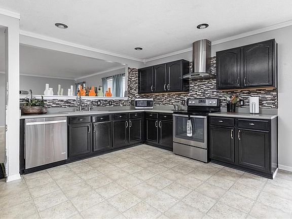 5th image of 10672 S Miller Dr