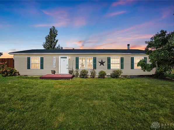 1567 Eaton Lewisburg Rd, Eaton, OH 45320