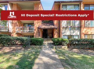 10212 Bushman Dr APT 202, Oakton, VA 22124