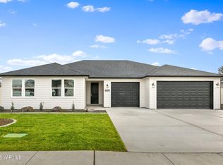 4600 W Oak Ave, Yakima, WA 98903