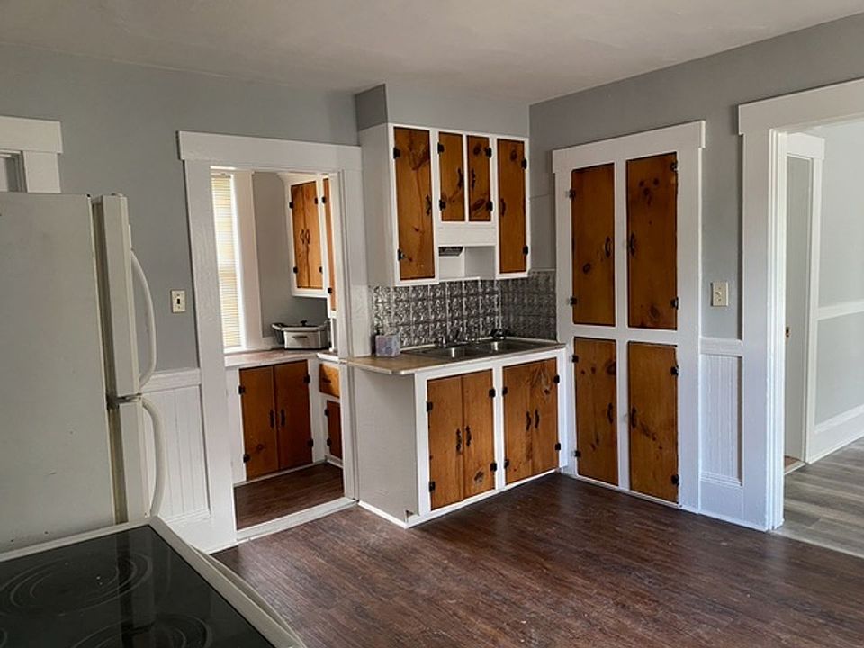 125 Laurel St. Apartment Rentals Newport, NH Zillow