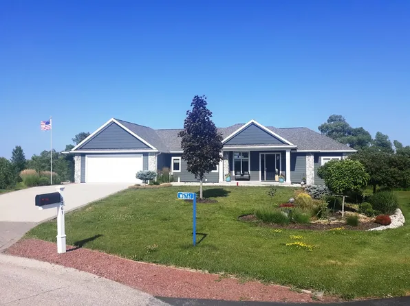 W6761 Osage Ct, Fond Du Lac, WI 54937