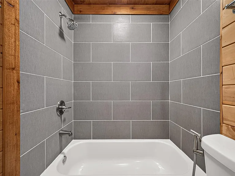 10031 Prospect Hill Dr — Photo 26