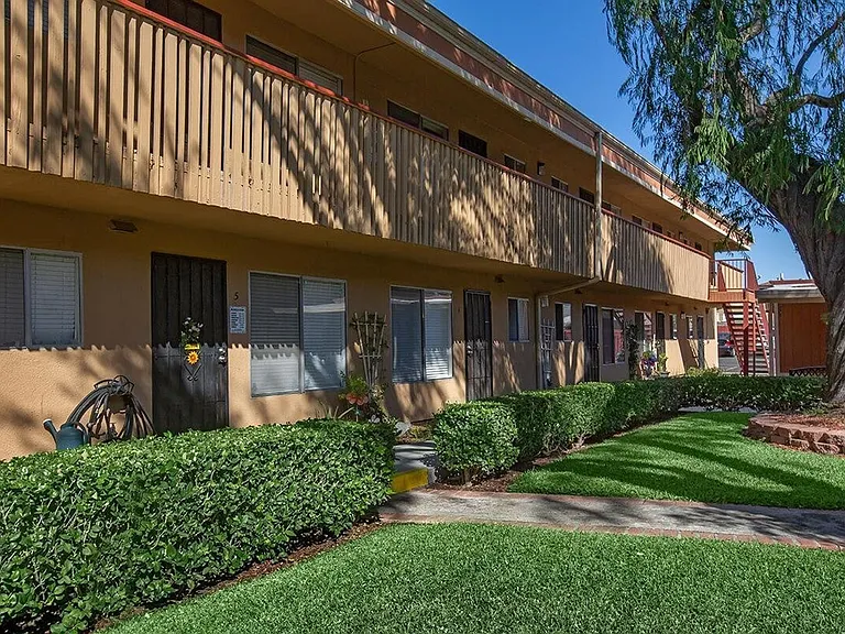 Village Green Apartment Homes — Photo 8
