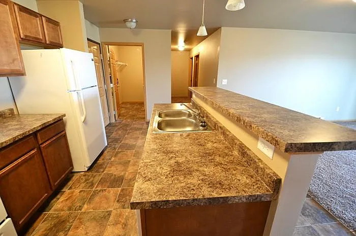 Sidney Apartments — Photo 28