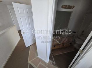 2820 SW Juniper Ave, Redmond, OR 97756