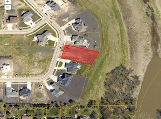 3621 Grandwood Dr N, Fargo, ND 58102