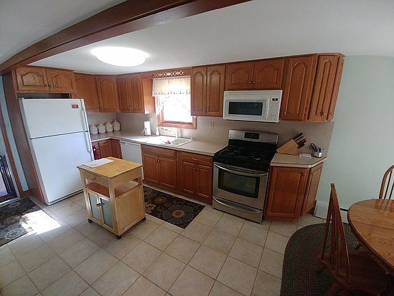 4th image of 34769 N Lake Shore Dr