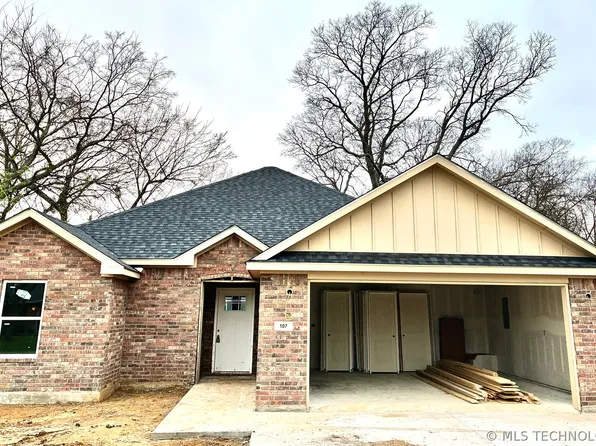 107 W Jones St, Calera, OK 74730