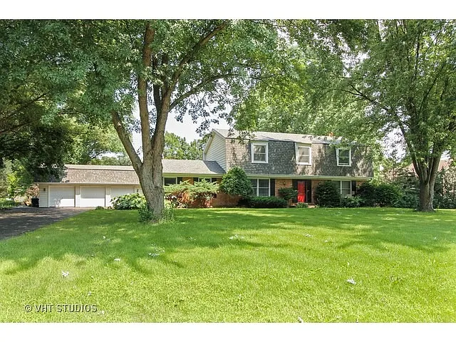28W336 Timber Ln photo 1