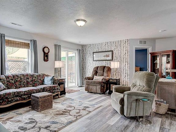 5th image of 19409 Hodson Creek Ave