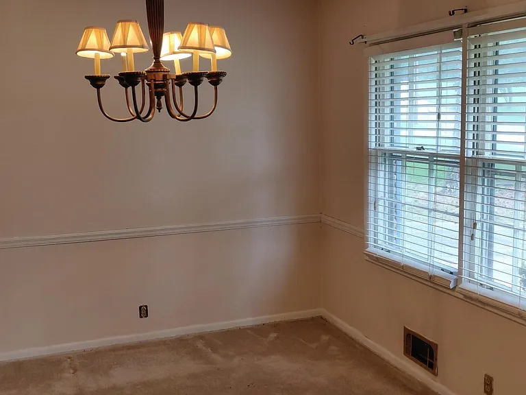 5496 Joeclay Dr — Photo 6