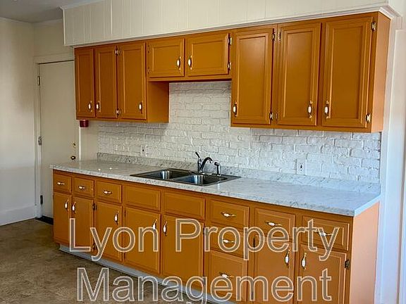2nd image of 98 Anthony Ave #2R