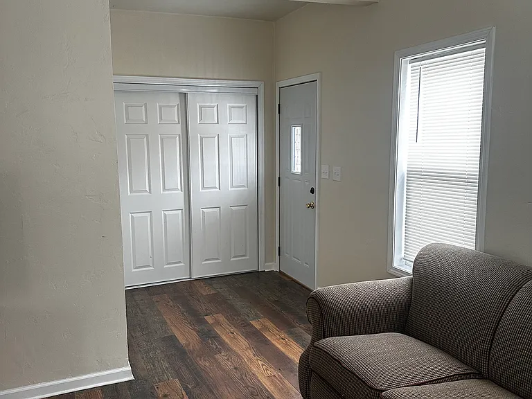 101 E Hosmer St #1 — Photo 12