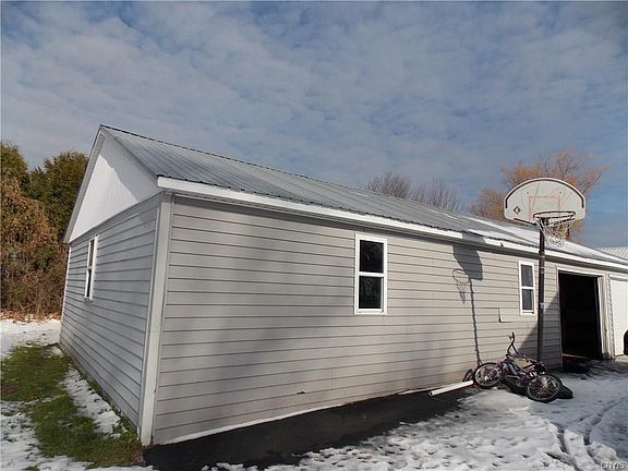 5th image of 3019 Mechanic St