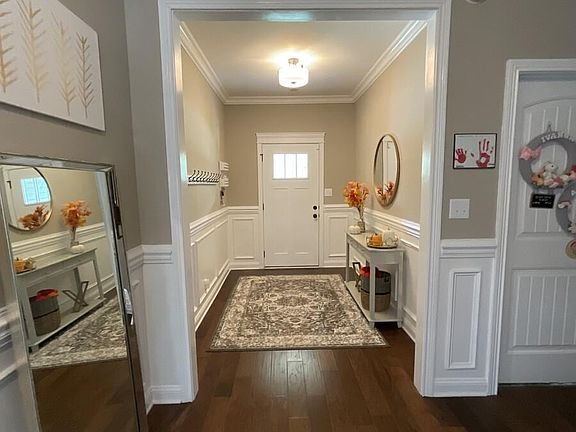 4th image of 872 Cherry Blossom Ln