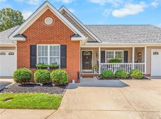 4328 Weatherton Dr, Kernersville, NC 27284