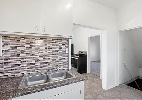 5th image of 5604 N Regal St