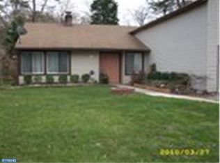 22 Edgeview Ln, Sicklerville, NJ 08081