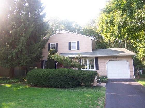 1st image of 41 Country Lane Dr
