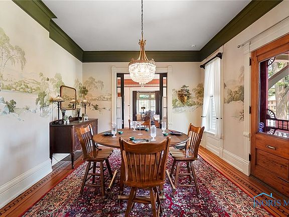 5th image of 307 W Wooster St