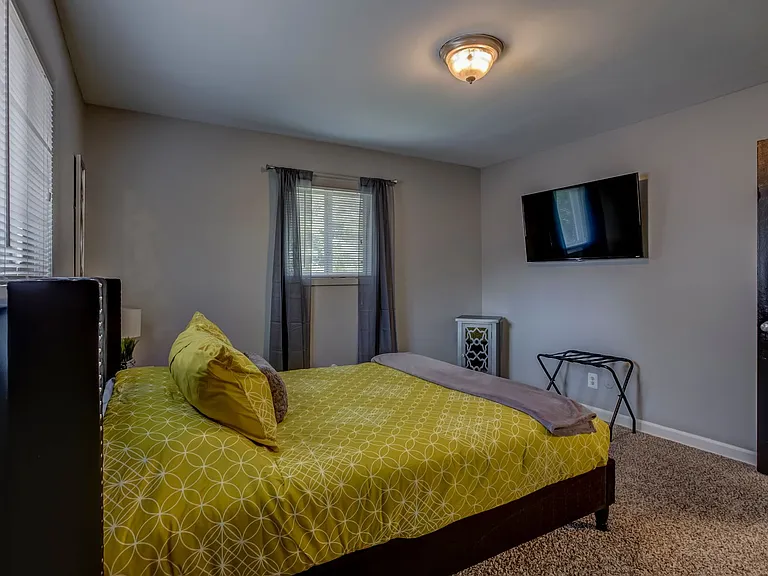 649 Maple Rd — Photo 14