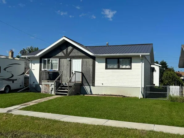 4806 E 47th St, Mayerthorpe, AB T0E 1N0