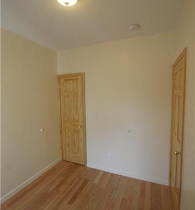 3rd image of 80 Mulberry St APT 29