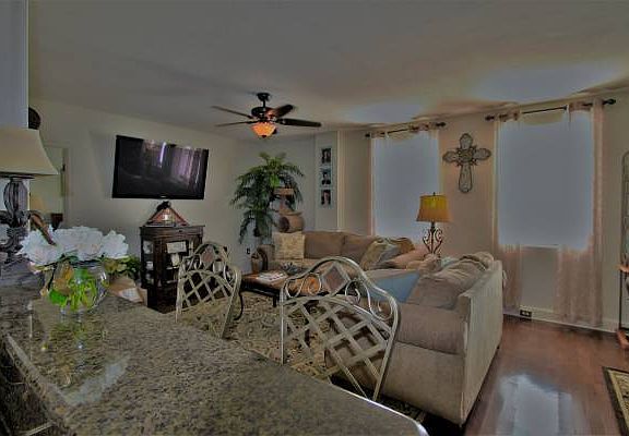 3rd image of 1205 St Charles Ave APT 803