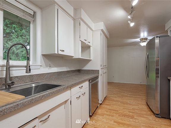 Huge kitchen sink