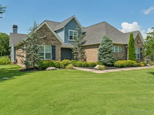 19108 E Twin Creeks Dr, Owasso, OK 74055