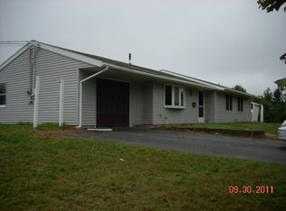 20 Burnside Dr, Swansea, MA 02777