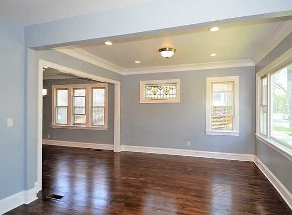 3rd image of 10217 S Wentworth Ave