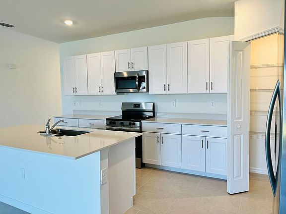 4th image of 17603 Paradiso Way