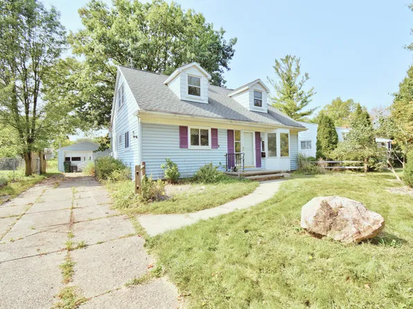 4710 Lowcroft Ave, Lansing, MI 48910