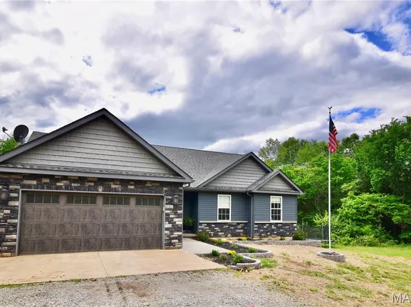 10347 Buck Run Dr, Cadet, MO 63630