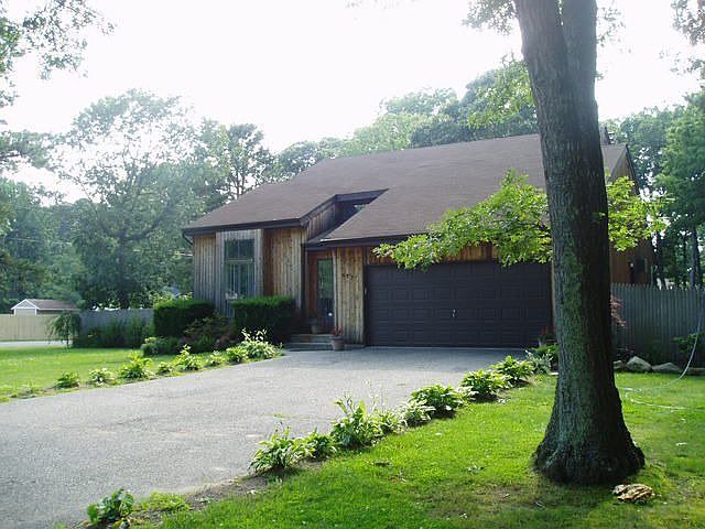 2nd image of 477 Wellwood Dr