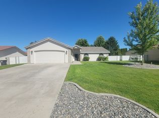 2504 Ficus Dr, West Richland, WA