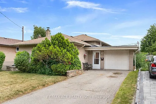 27 Oakridge Dr #MAIN Photo 1